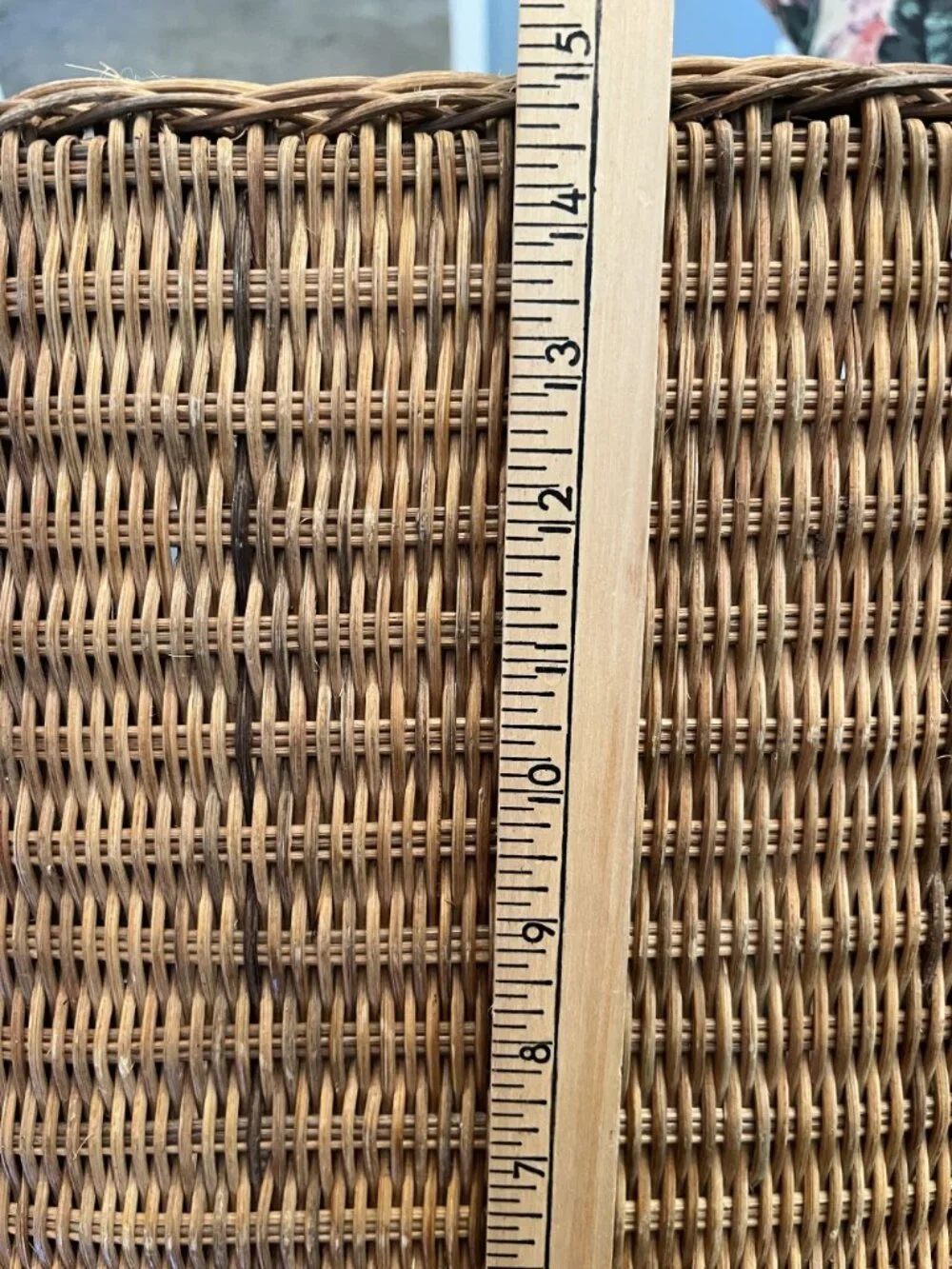 Wicker Picnic Basket Dual Hinged Lid and carrying handle Vintage